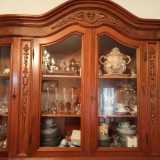 Complice anche la rivoluzione avvenuta nella scelta dell�arredamento delle case, le quali non prevedono pi� le classiche credenze da salotto dove venivano posti uno accanto all�altro cornici e ricordi